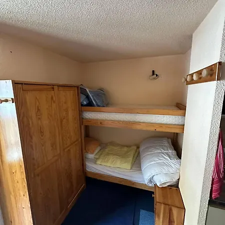 Cd-1304 - Inout - 5 Beds Flat
